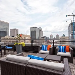 Abode Vue At 3rd Downtown Loft Style + Sleeper Sofa Apartment